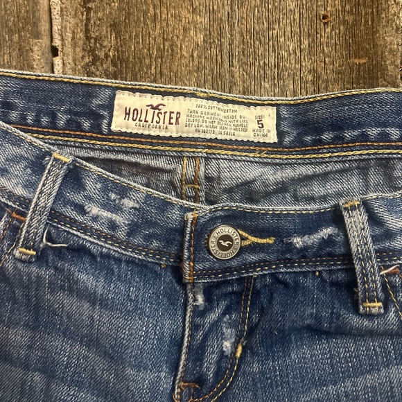 [5] HOLLISTER | Daisy Duke Jean Shorts | 5 - Picture 2 of 6